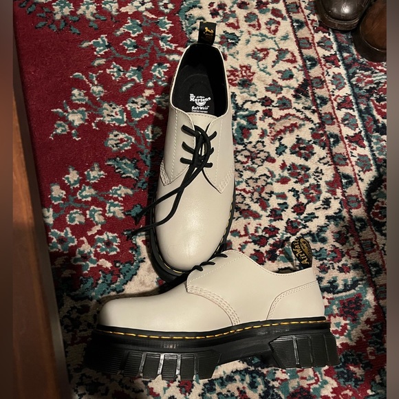 Dr. Martens AUDRICK NAPPA LEATHER PLATFORM SHOES - Picture 1 of 6